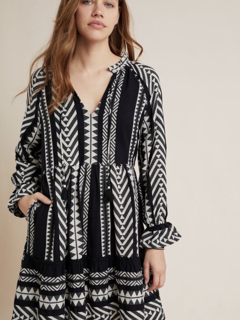 Maeve Anthropologie Black White Geometric Mini Dress Size M Boho Tassel V-Neck